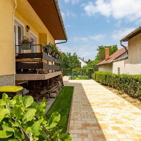 Aqua Apartment Balatonfoldvar